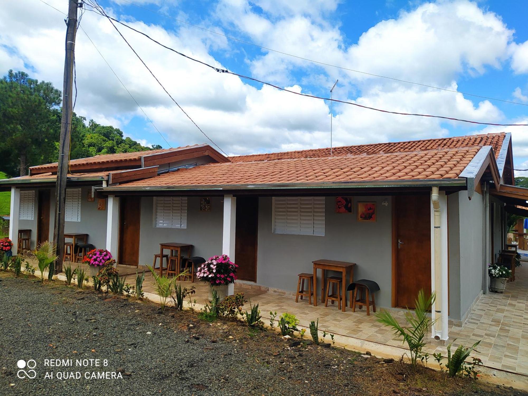 Pousada Irmaos Oliveira Lindoia ภายนอก รูปภาพ